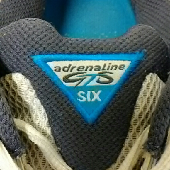 Shoes - Picture 5 of 7